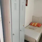 룸스 가든 게스트하우스 3*